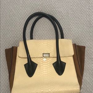 Pour La Victoire bag